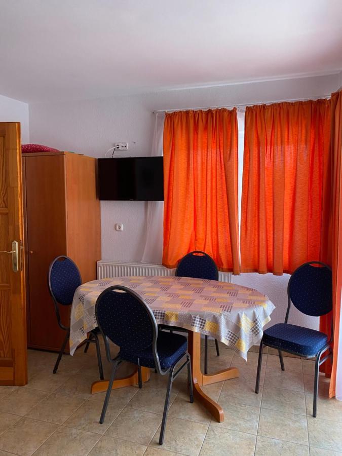 Abigel Apartmanhaz Балатонфюред Екстер'єр фото